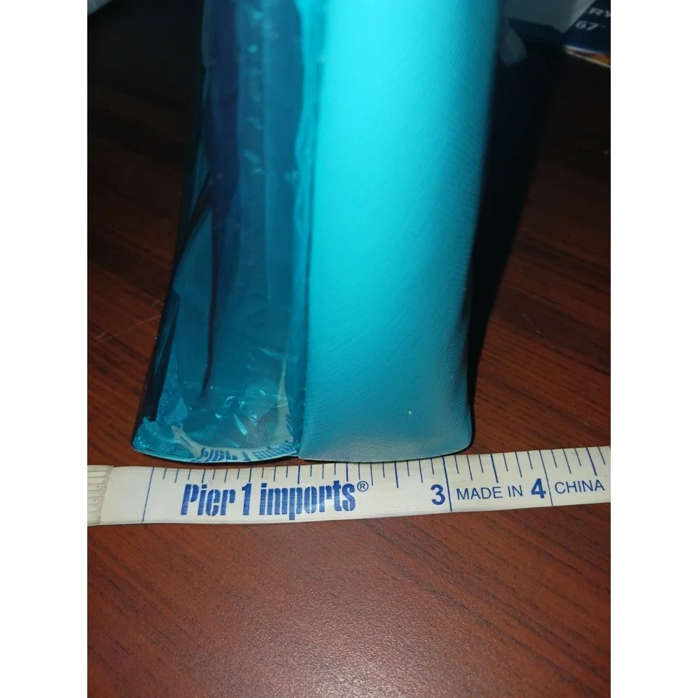 Victoria's Secret Make Up Bag, Teal, Zip Closure, size 10 x 7 x 3.5‎